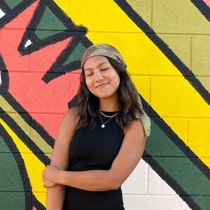 Meet your Posher, Ani